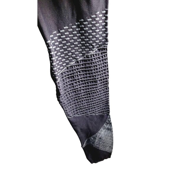 NWT Spanx Look At Me Now Seamless Blue Leggings - Size Large - Picture 3 of 6